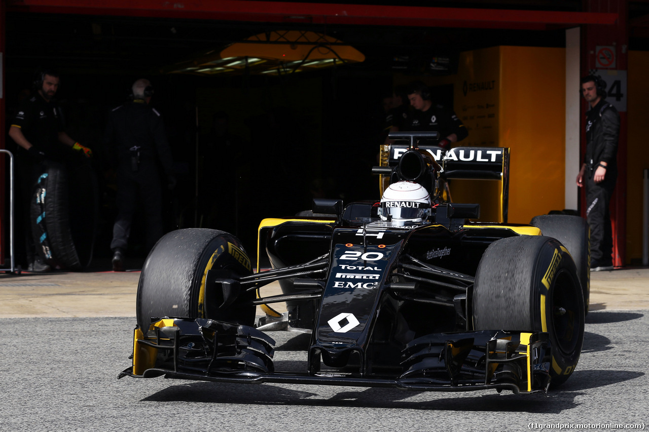 TEST F1 BARCELLONA 24 FEBBRAIO, Kevin Magnussen (DEN) Renault Sport F1 Team RS16.
24.02.2016.