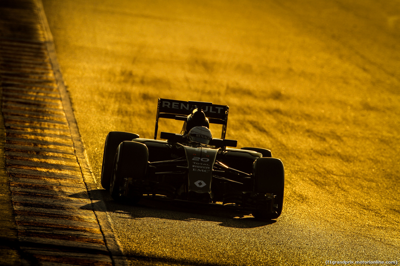 TEST F1 BARCELLONA 24 FEBBRAIO, Kevin Magnussen (DEN) Renault Sport F1 Team RS16.
24.02.2016.