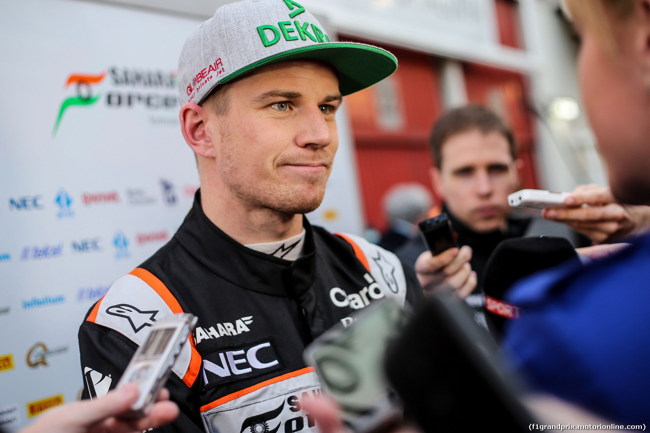 TEST F1 BARCELLONA 24 FEBBRAIO, Nico Hulkenberg (GER) Sahara Force India F1 with the media.
24.02.2016.