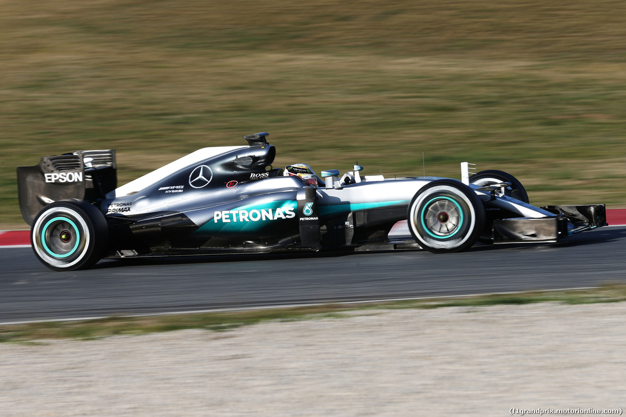 TEST F1 BARCELLONA 24 FEBBRAIO, Lewis Hamilton (GBR) Mercedes AMG F1 W07 Hybrid.
24.02.2016.
