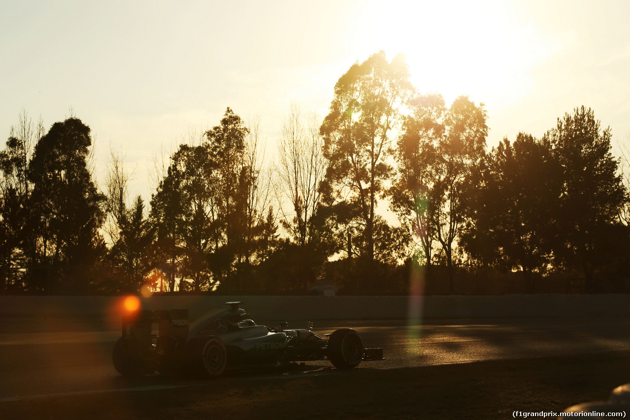 TEST F1 BARCELLONA 24 FEBBRAIO, Lewis Hamilton (GBR) Mercedes AMG F1 W07 Hybrid.
24.02.2016.