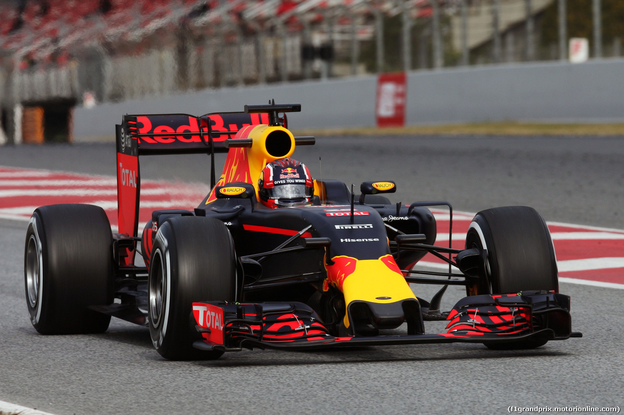 TEST F1 BARCELLONA 24 FEBBRAIO, Daniil Kvyat (RUS) Red Bull Racing RB12.
24.02.2016.