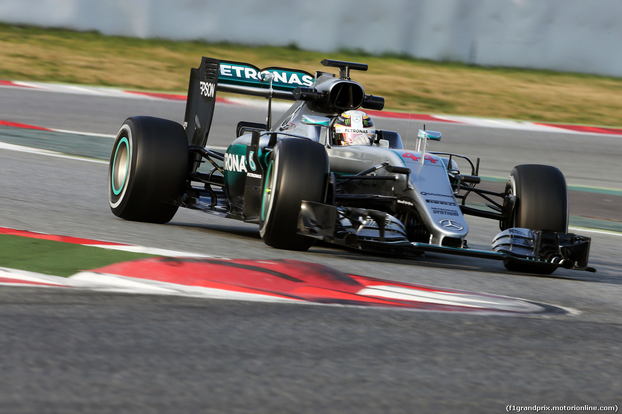 TEST F1 BARCELLONA 25 FEBBRAIO, Lewis Hamilton (GBR) Mercedes AMG F1 W07 Hybrid.
25.02.2016.