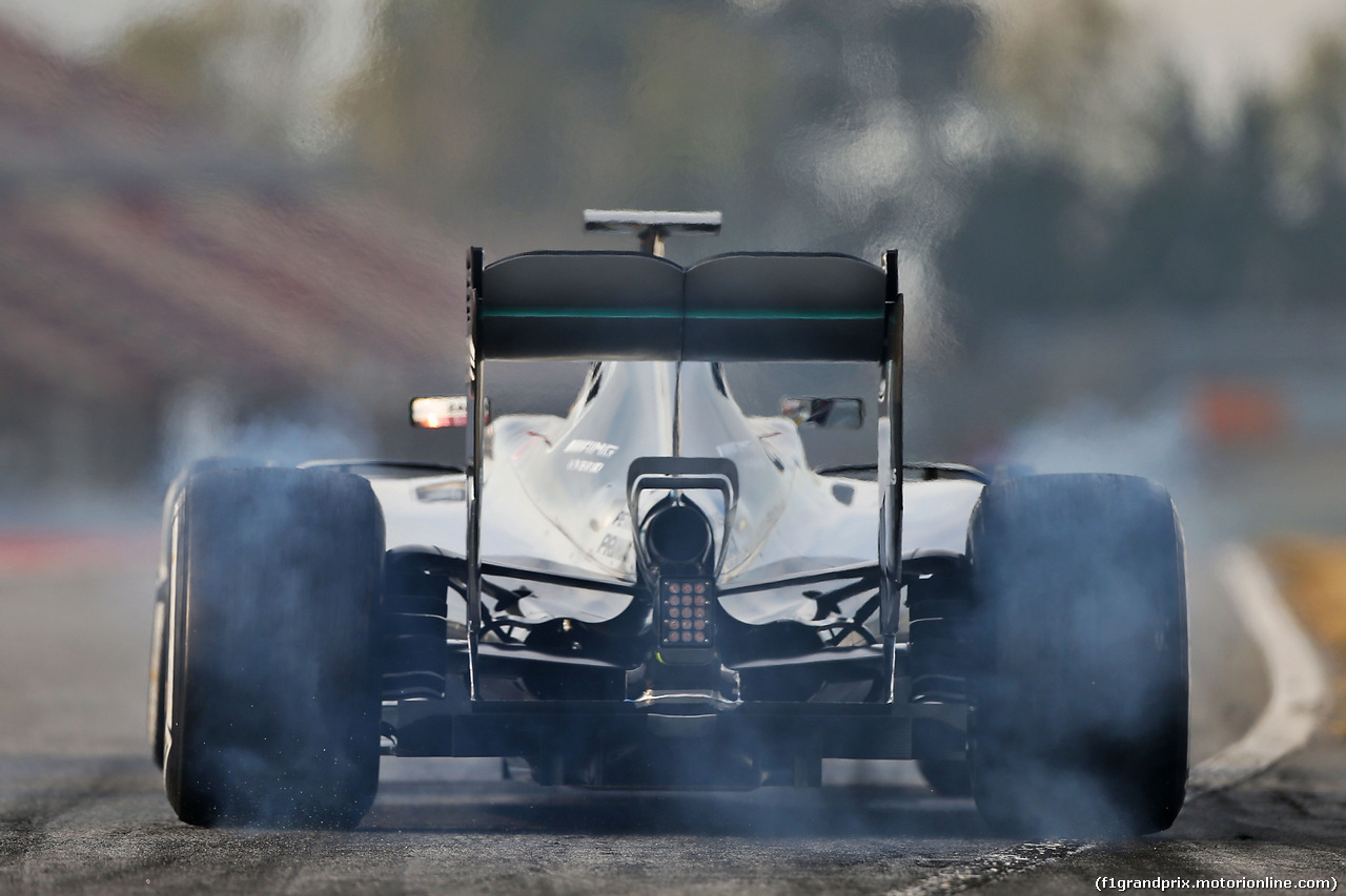 TEST F1 BARCELLONA 25 FEBBRAIO, Lewis Hamilton (GBR) Mercedes AMG F1 W07 Hybrid.
25.02.2016.
