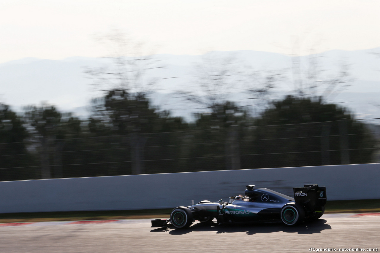 TEST F1 BARCELLONA 25 FEBBRAIO, Lewis Hamilton (GBR) Mercedes AMG F1 W07 Hybrid.
25.02.2016.