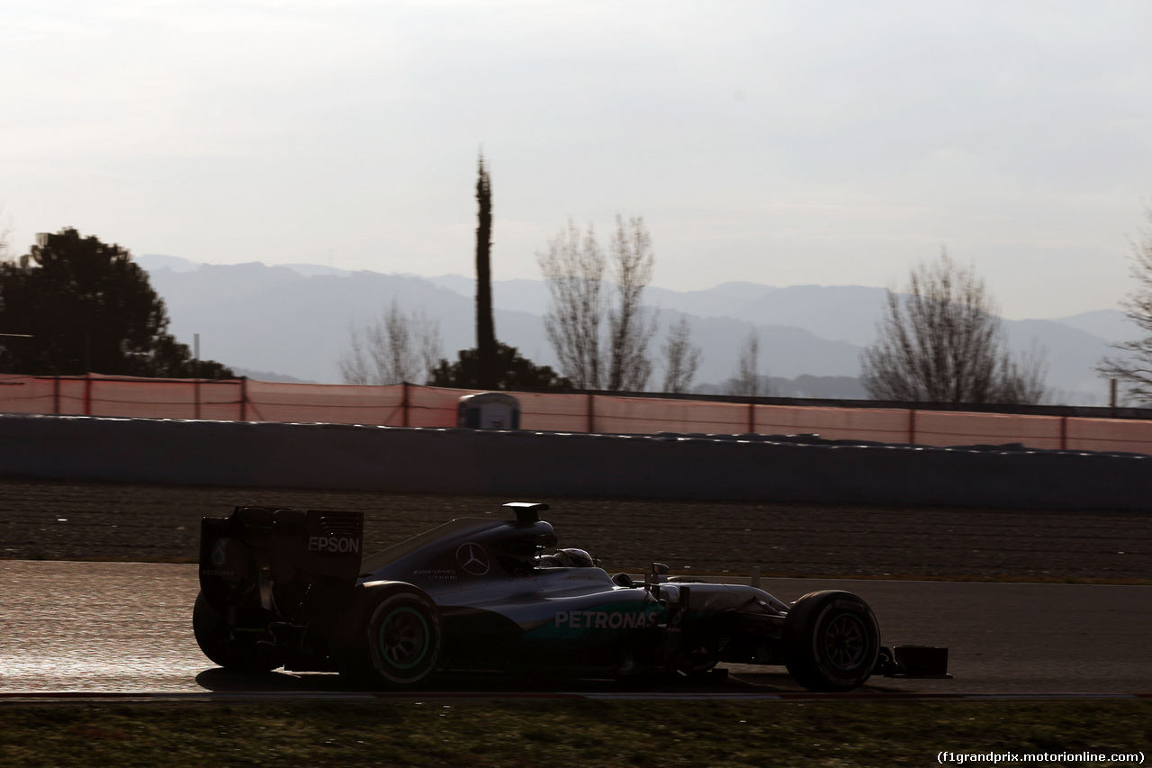 TEST F1 BARCELLONA 25 FEBBRAIO, Lewis Hamilton (GBR) Mercedes AMG F1 W07 Hybrid.
25.02.2016.