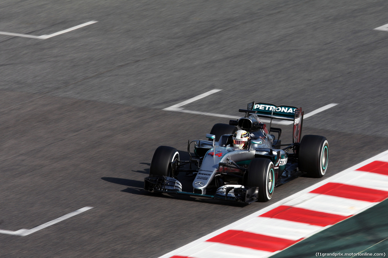 TEST F1 BARCELLONA 25 FEBBRAIO, Lewis Hamilton (GBR) Mercedes AMG F1 W07 Hybrid.
25.02.2016.