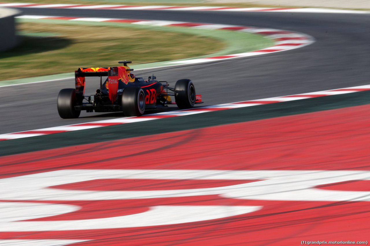 TEST F1 BARCELLONA 25 FEBBRAIO, Daniil Kvyat (RUS) Red Bull Racing RB12.
25.02.2016.