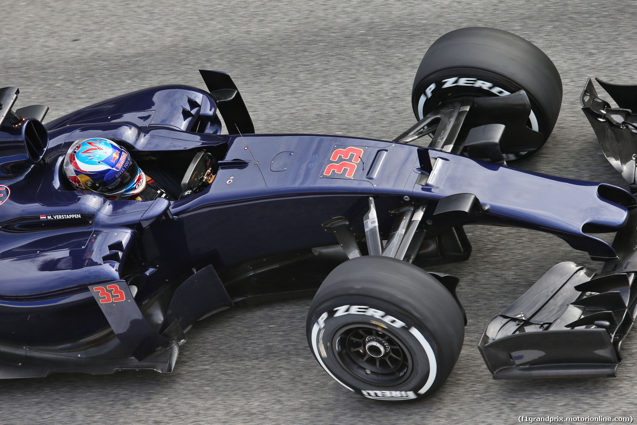 TEST F1 BARCELLONA 25 FEBBRAIO, Max Verstappen (NLD) Scuderia Toro Rosso STR11.
25.02.2016.