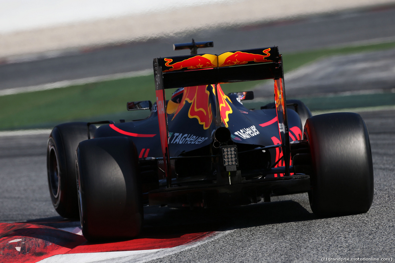 TEST F1 BARCELLONA 25 FEBBRAIO, Daniil Kvyat (RUS) Red Bull Racing RB12.
25.02.2016.