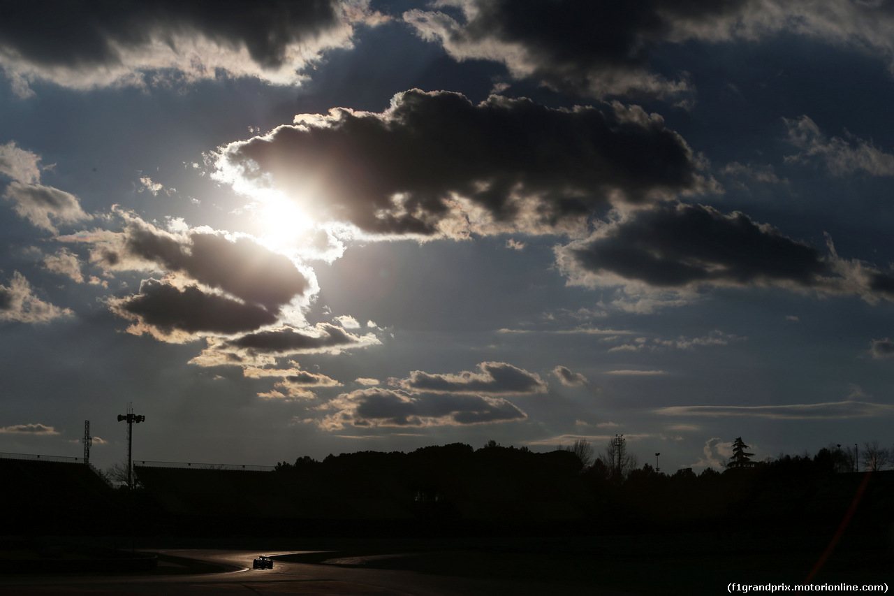 TEST F1 BARCELLONA 25 FEBBRAIO, Low light action.
25.02.2016.