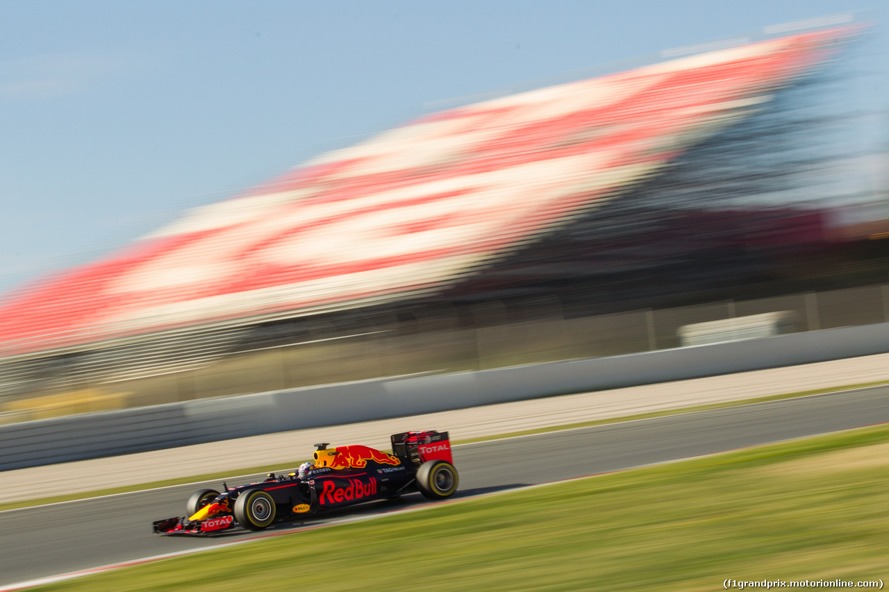 TEST F1 BARCELLONA 2 MARZO, Daniel Ricciardo (AUS) Red Bull Racing RB12.
02.03.2016.