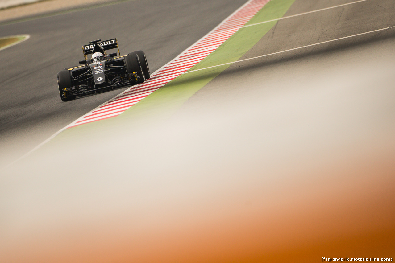 TEST F1 BARCELLONA 2 MARZO, Kevin Magnussen (DEN) Renault Sport F1 Team RS16.
02.03.2016.