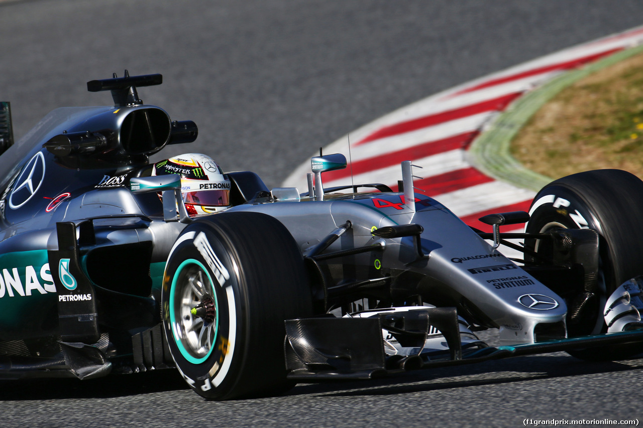 TEST F1 BARCELLONA 2 MARZO, Lewis Hamilton (GBR) Mercedes AMG F1 W07 Hybrid.
02.03.2016.