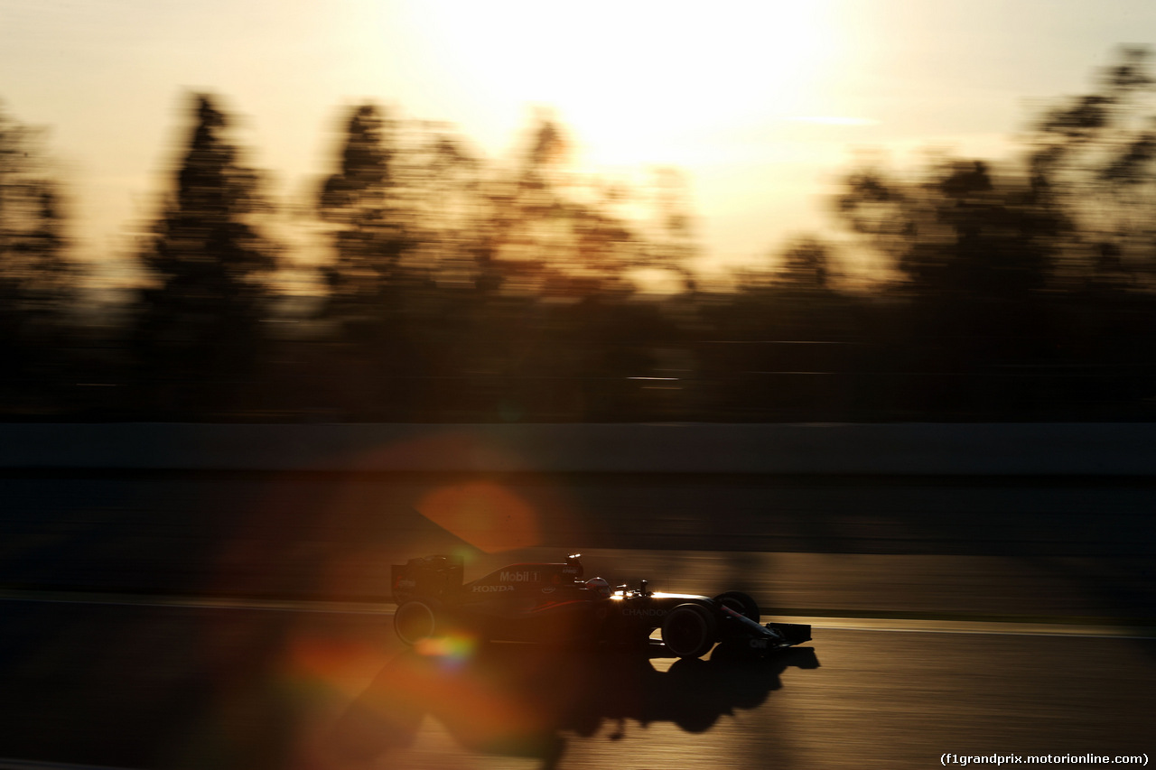 TEST F1 BARCELLONA 2 MARZO, Jenson Button (GBR) McLaren MP4-31.
02.03.2016.