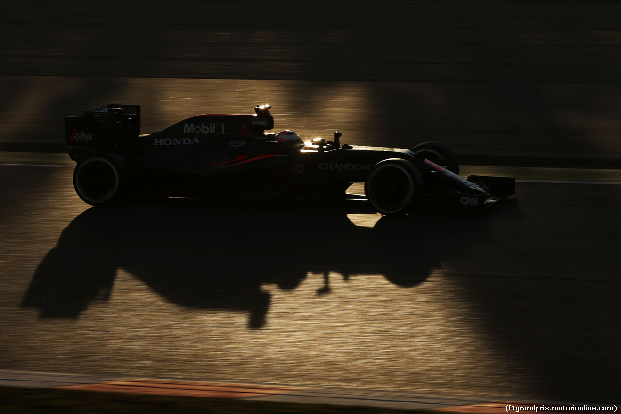 TEST F1 BARCELLONA 2 MARZO, Jenson Button (GBR) McLaren MP4-31.
02.03.2016.