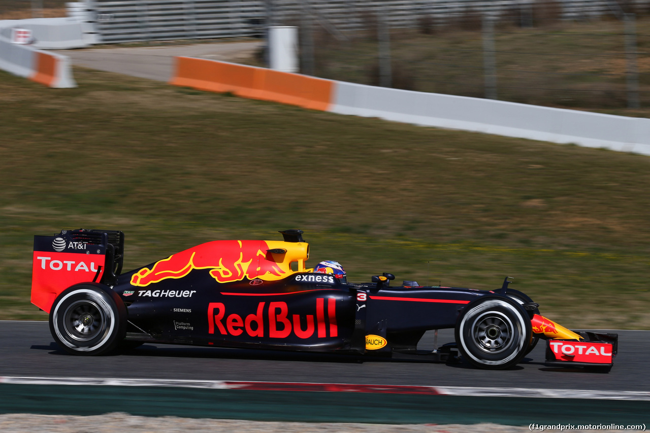 TEST F1 BARCELLONA 2 MARZO, Daniel Ricciardo (AUS) Red Bull Racing RB12.
02.03.2016.