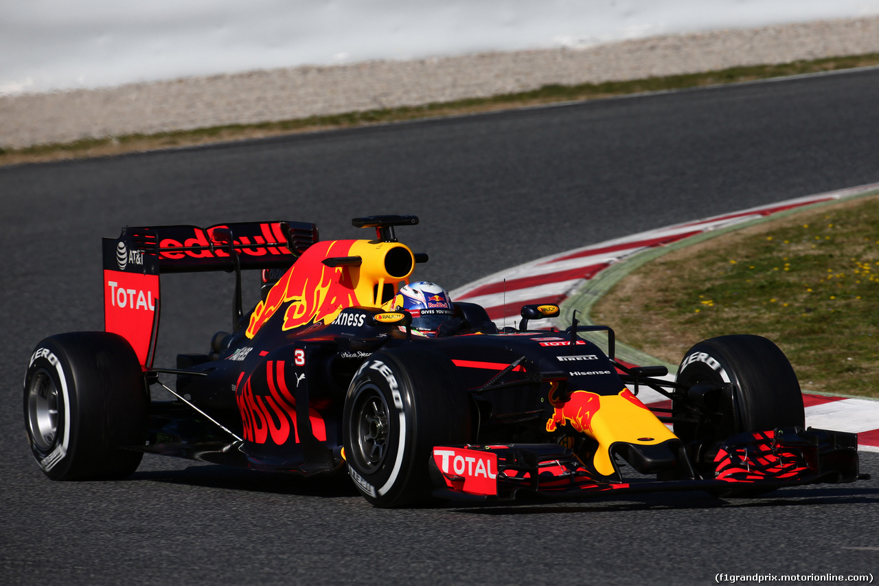 TEST F1 BARCELLONA 2 MARZO, Daniel Ricciardo (AUS) Red Bull Racing RB12.
02.03.2016.