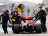 TEST F1 BARCELLONA 3 MARZO, Daniil Kvyat (RUS) Red Bull Racing RB12 is pushed back in the pits.
03.03.2016.