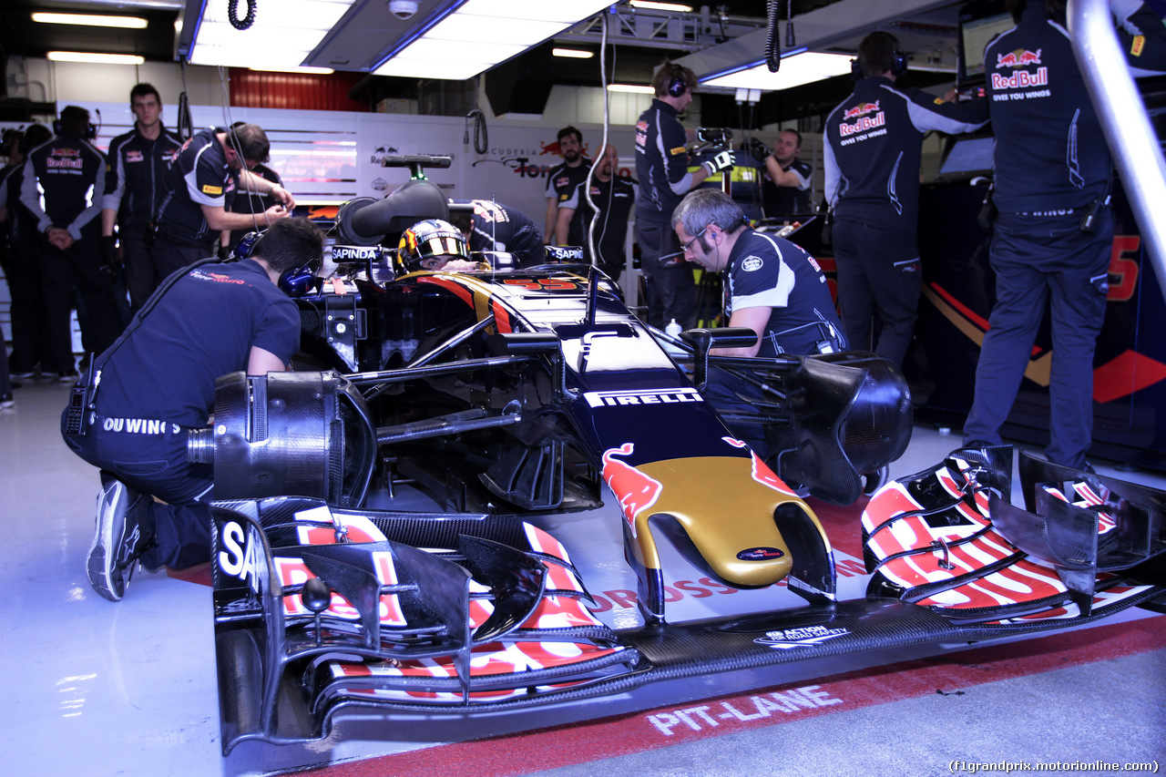 TEST F1 BARCELLONA 3 MARZO, Carlos Sainz Jr (ESP) Scuderia Toro Rosso STR11
