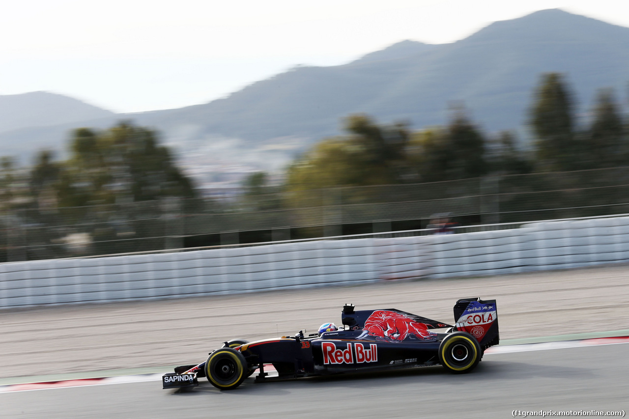 TEST F1 BARCELLONA 3 MARZO, Max Verstappen (NLD) Scuderia Toro Rosso STR11.
03.03.2016.