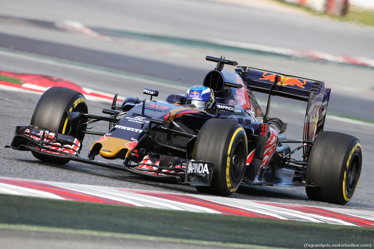 TEST F1 BARCELLONA 3 MARZO, Max Verstappen (NLD) Scuderia Toro Rosso STR11.
03.03.2016.