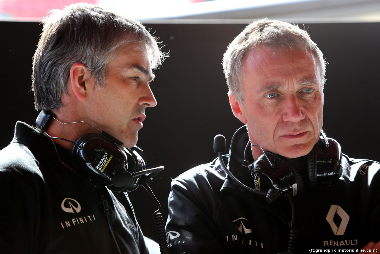 TEST F1 BARCELLONA 3 MARZO, Nick Chester (GBR), Technical Director, Renault Sport F1 Team  e Bob Bell (GBR) Renault Sport Formula One Team 
03.03.2016.