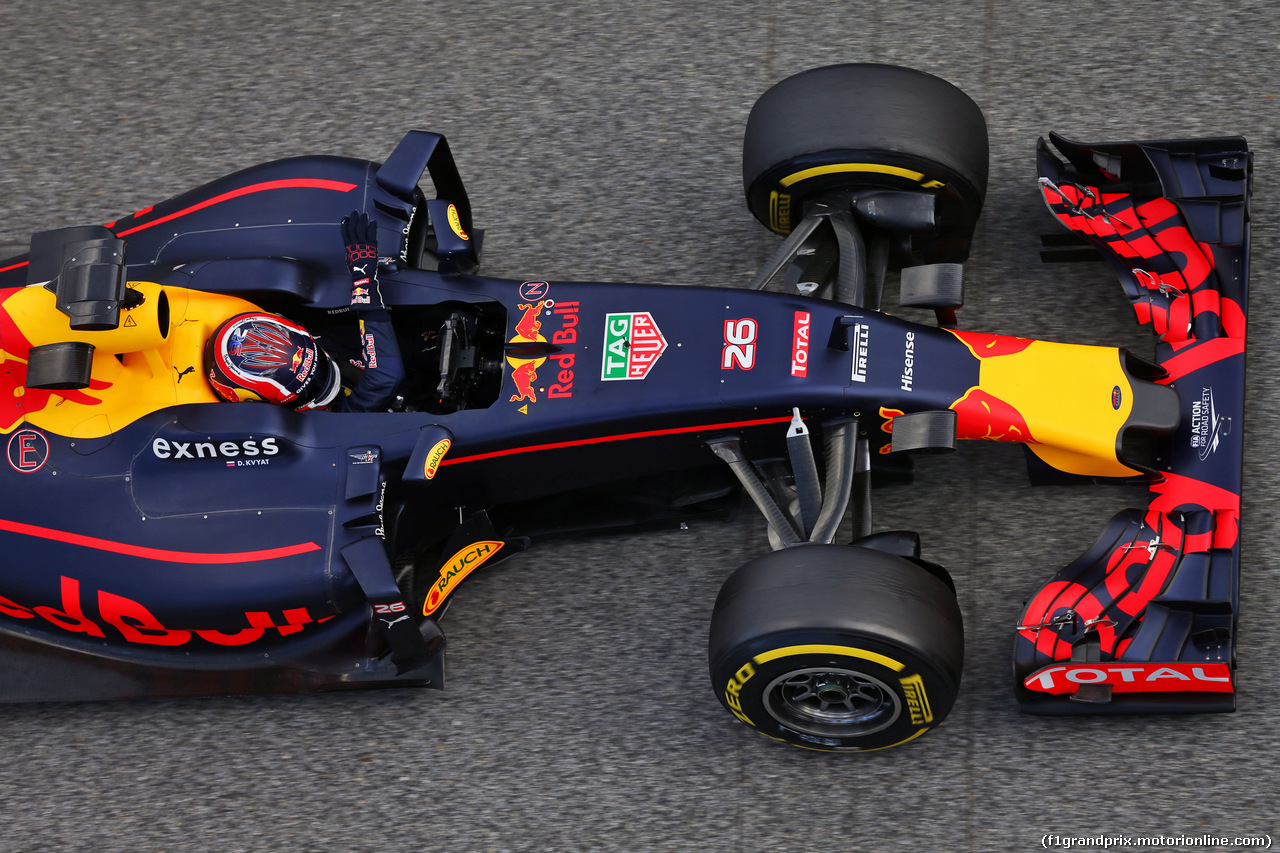 TEST F1 BARCELLONA 3 MARZO, Daniil Kvyat (RUS) Red Bull Racing RB12.
03.03.2016.