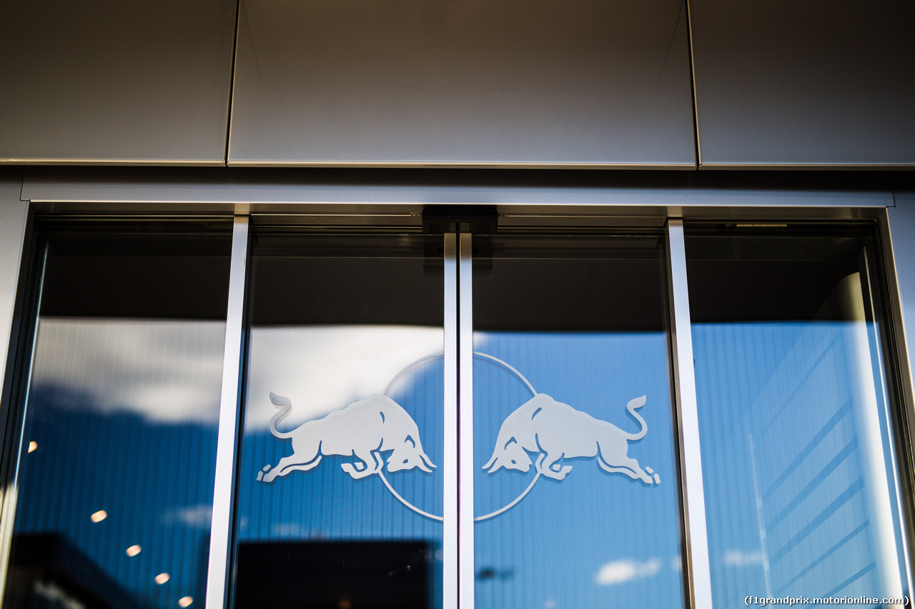 TEST F1 BARCELLONA 3 MARZO, Red Bull logo.
03.03.2016.