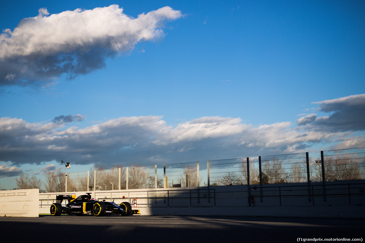 TEST F1 BARCELLONA 3 MARZO, Kevin Magnussen (DEN) Renault Sport F1 Team RS16.
03.03.2016.