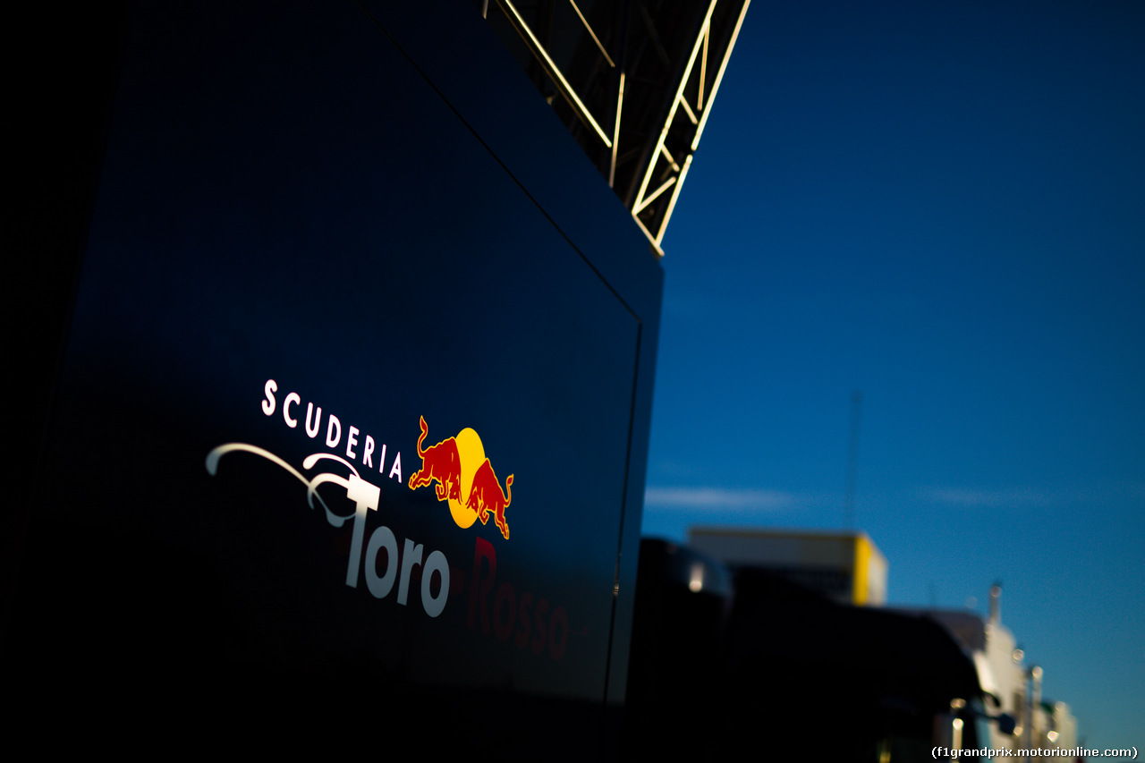 TEST F1 BARCELLONA 3 MARZO, Scuderia Toro Rosso logo.
03.03.2016.