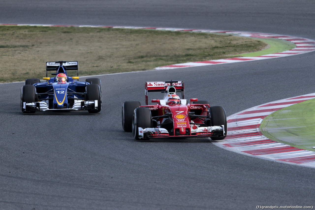 TEST F1 BARCELLONA 3 MARZO, Felipe Nasr (BRA) Sauber C35 e Kimi Raikkonen (FIN) Ferrari SF16-H