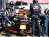 TEST F1 BARCELLONA 3 MARZO, Daniil Kvyat (RUS) Red Bull Racing RB12 practices a pit stop.
03.03.2016.