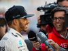 TEST F1 BARCELLONA 4 MARZO, Lewis Hamilton (GBR) Mercedes AMG F1 with the media.
04.03.2016.