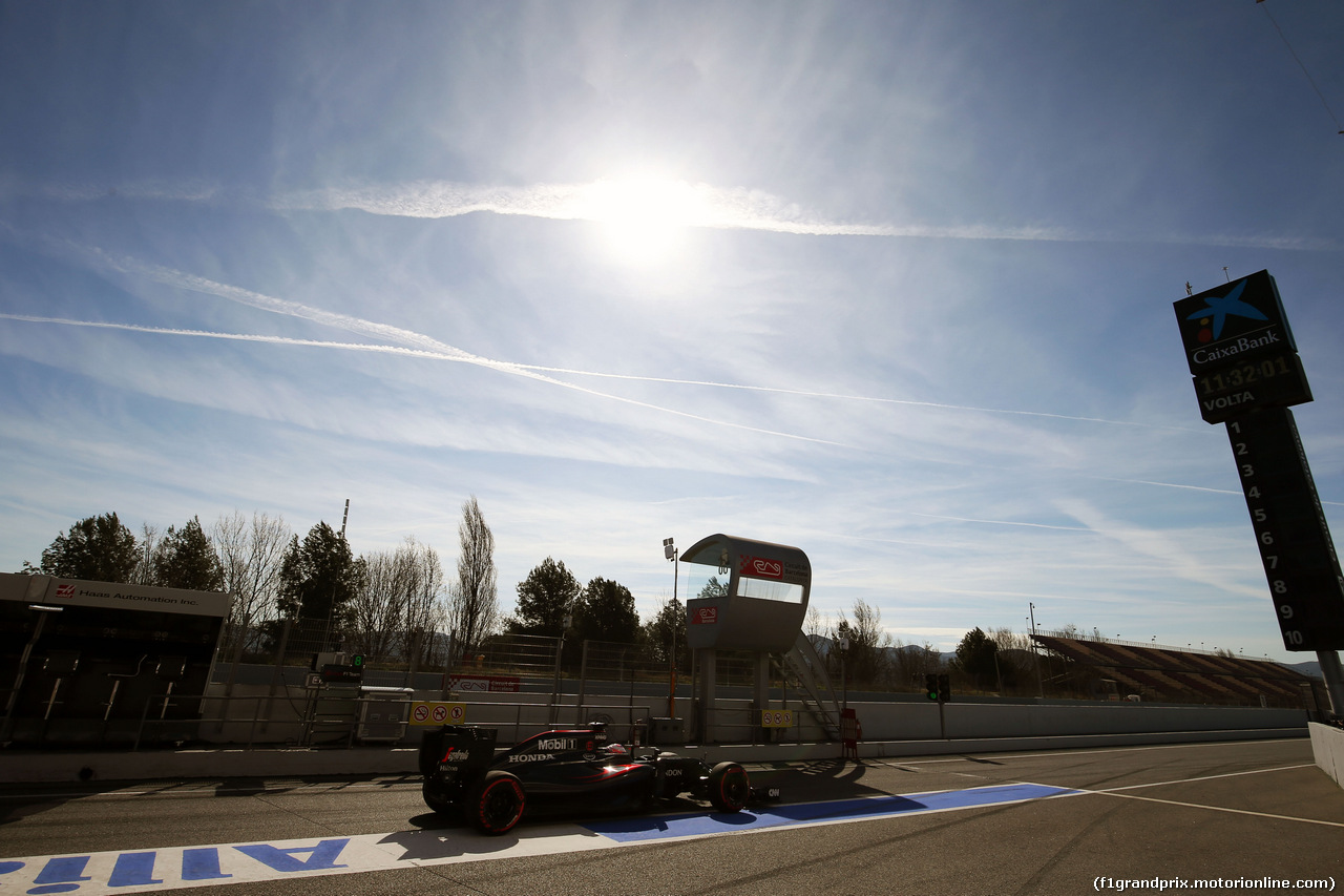 TEST F1 BARCELLONA 4 MARZO, Jenson Button (GBR) McLaren MP4-31.
04.03.2016.