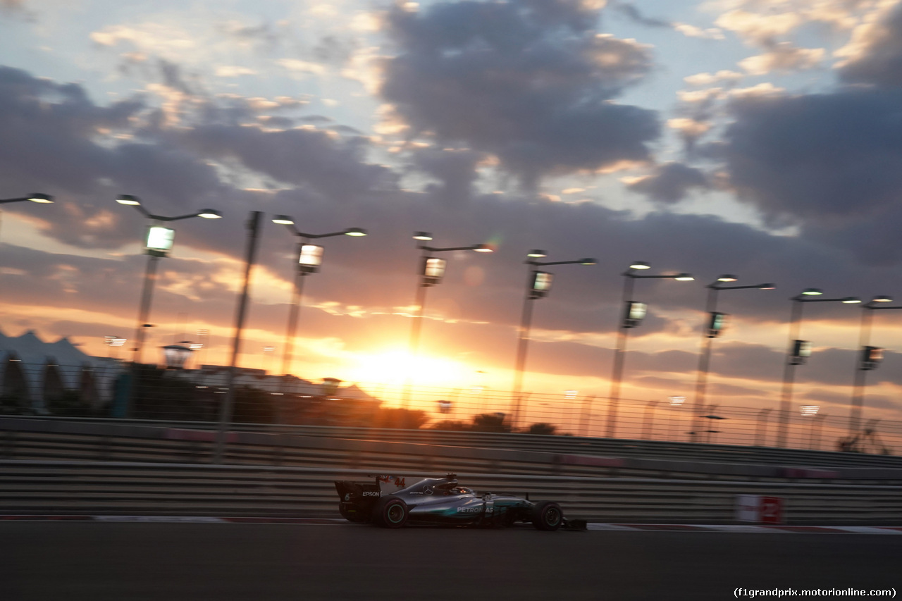 GP ABU DHABI, 26.11.2017 - Gara, Lewis Hamilton (GBR) Mercedes AMG F1 W08
