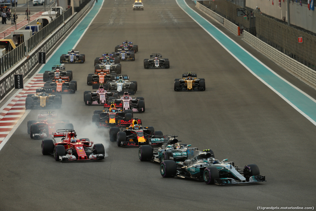 GP ABU DHABI, 26.11.2017 - Gara, Start of the race, Sebastian Vettel (GER) Ferrari SF70H