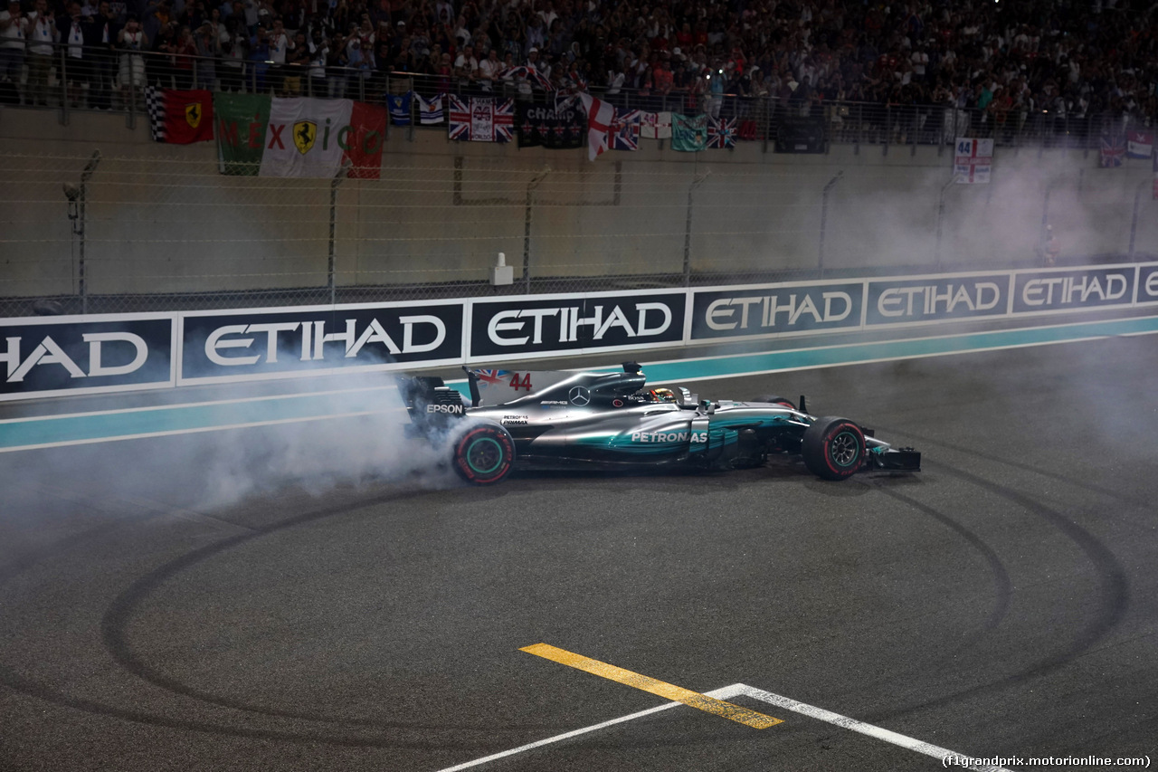 GP ABU DHABI, 26.11.2017 - Gara, Lewis Hamilton (GBR) Mercedes AMG F1 W08