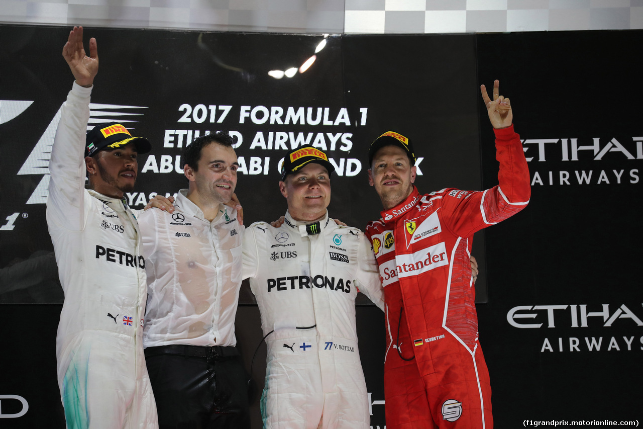 GP ABU DHABI, 26.11.2017 - Gara, 1st place Valtteri Bottas (FIN) Mercedes AMG F1 W08, 2nd place Lewis Hamilton (GBR) Mercedes AMG F1 W08 e 3rd place Sebastian Vettel (GER) Ferrari SF70H