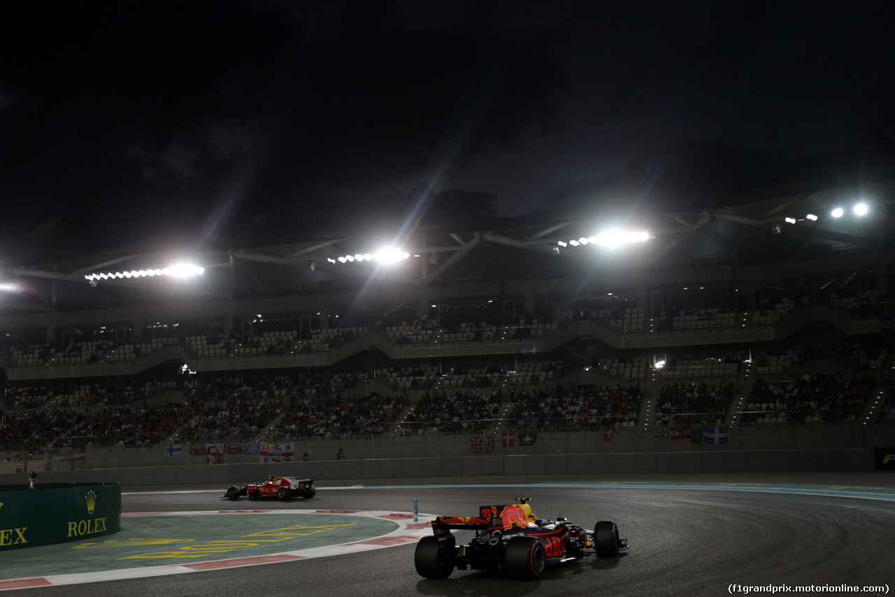 GP ABU DHABI, 26.11.2017 - Gara, Max Verstappen (NED) Red Bull Racing RB13