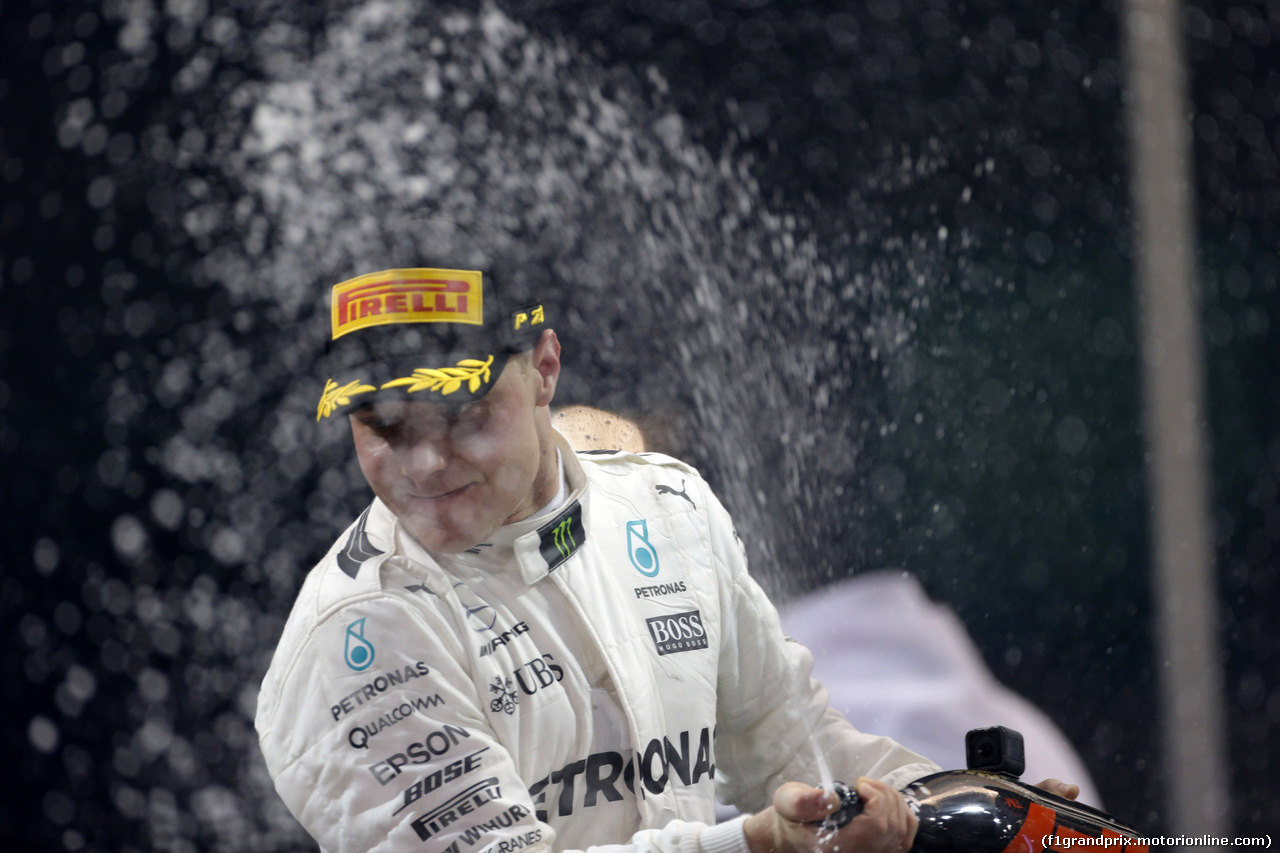 GP ABU DHABI, 26.11.2017 - Gara, Valtteri Bottas (FIN) Mercedes AMG F1 W08 vincitore