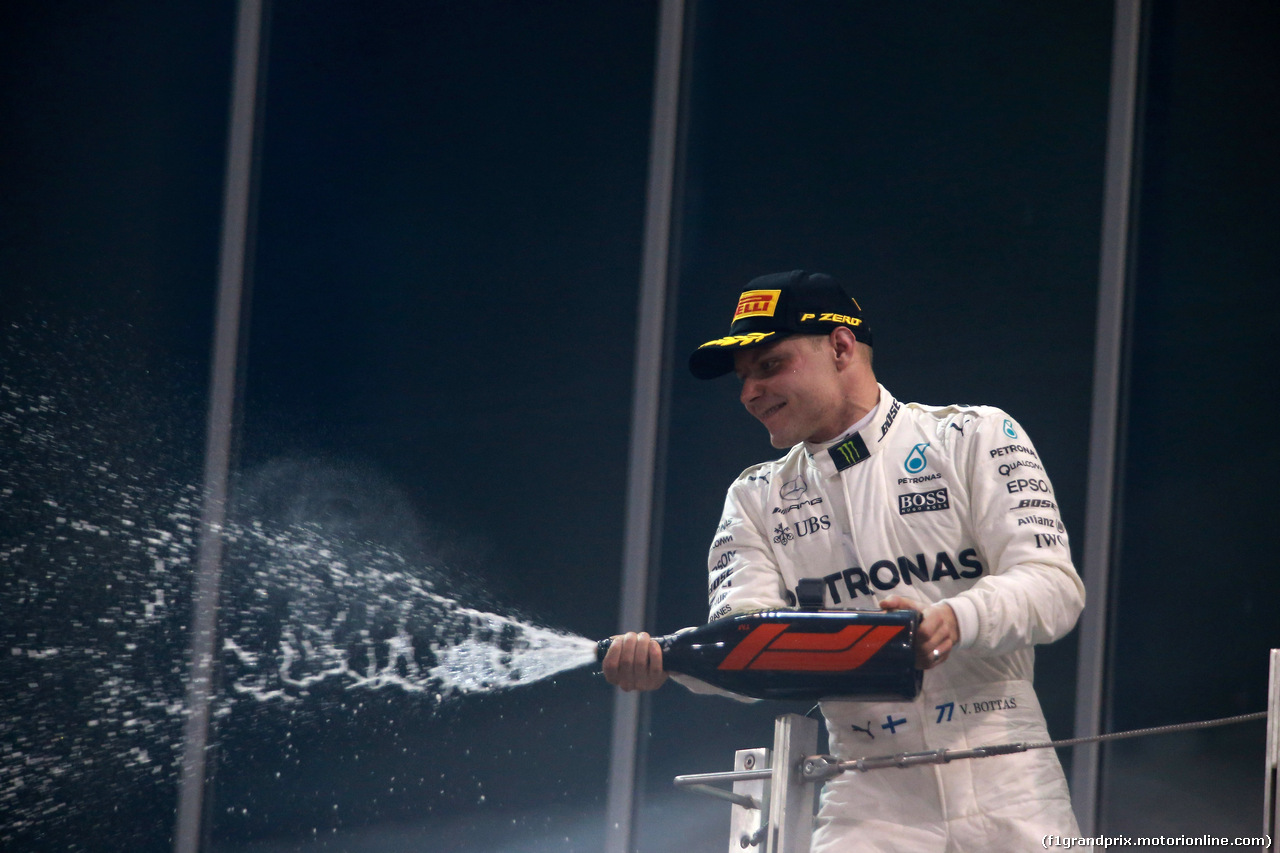 GP ABU DHABI, 26.11.2017 - Gara, Valtteri Bottas (FIN) Mercedes AMG F1 W08 vincitore
