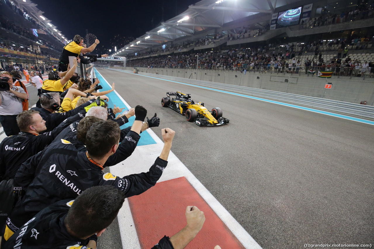 GP ABU DHABI, 26.11.2017 - Gara, Nico Hulkenberg (GER) Renault Sport F1 Team RS17