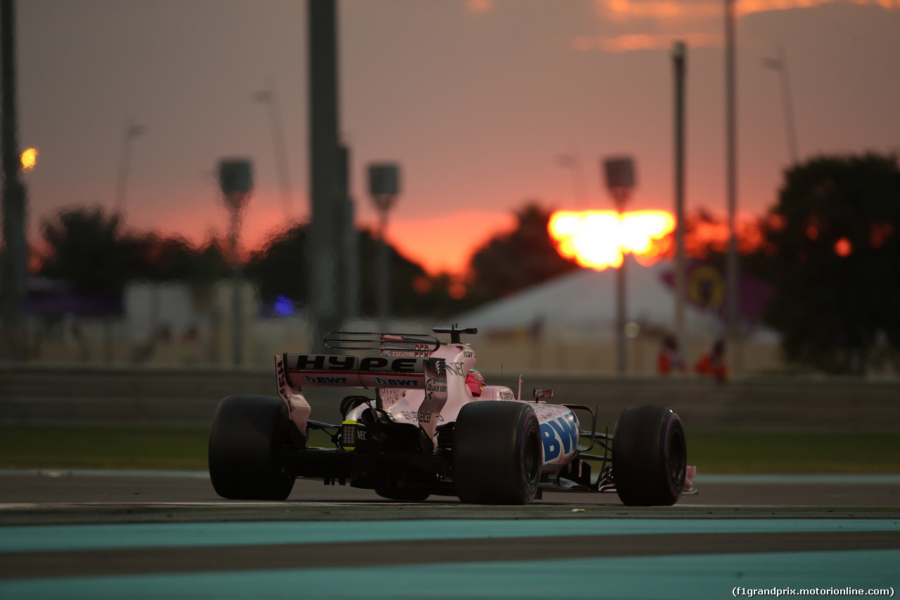 GP ABU DHABI, 26.11.2017 - Gara, Sergio Perez (MEX) Sahara Force India F1 VJM010