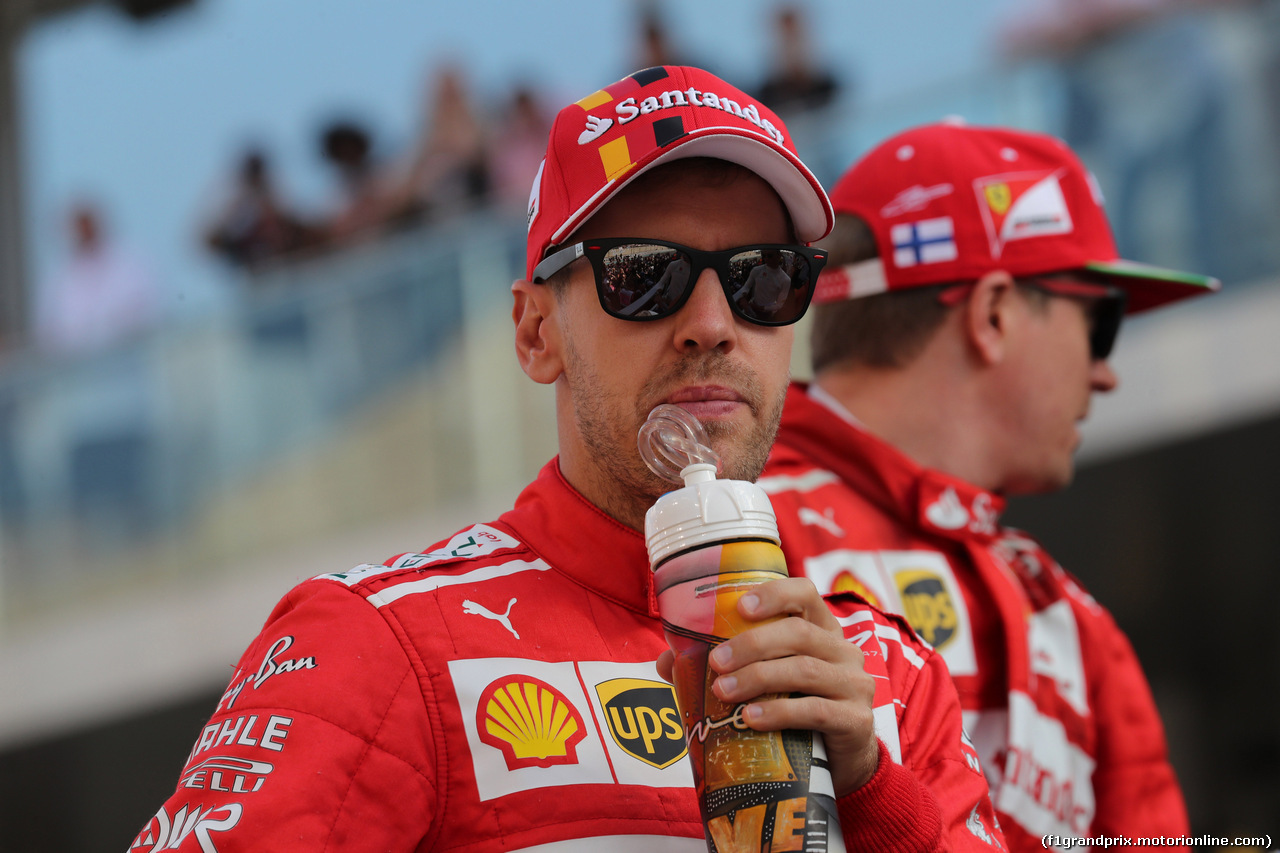 GP ABU DHABI, 26.11.2017 - Sebastian Vettel (GER) Ferrari SF70H e Kimi Raikkonen (FIN) Ferrari SF70H