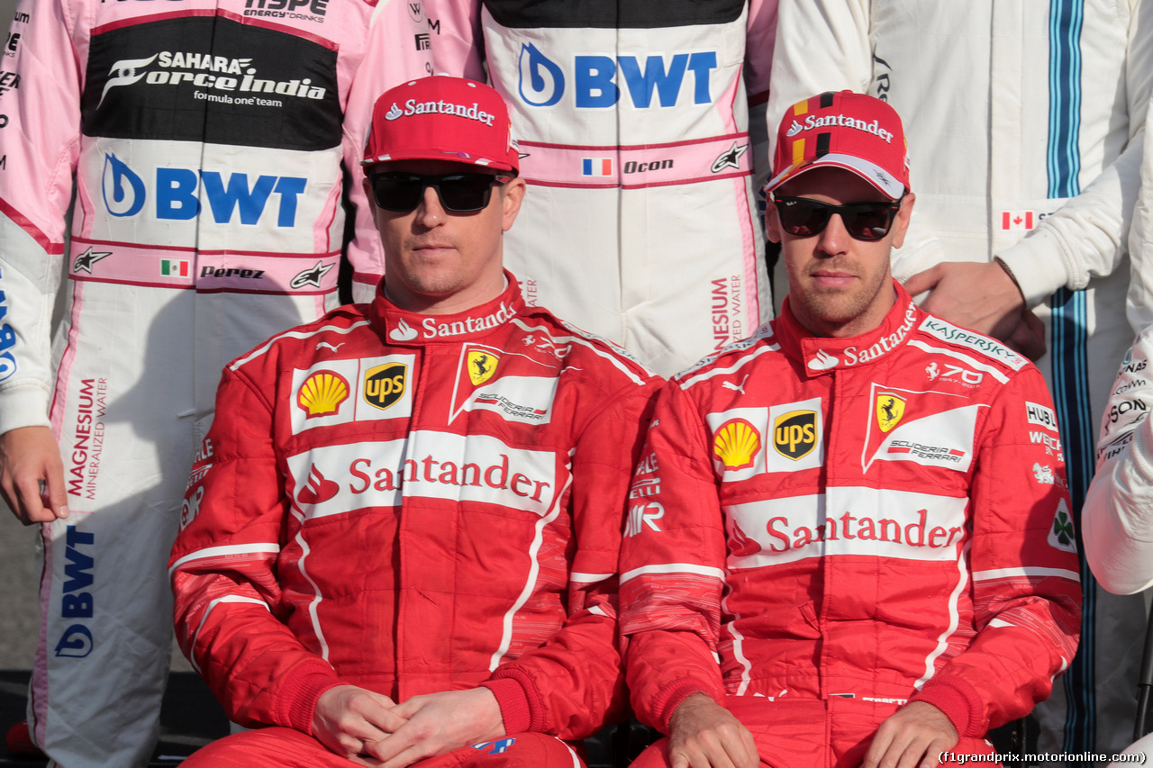 GP ABU DHABI, 26.11.2017 - Kimi Raikkonen (FIN) Ferrari SF70H e Sebastian Vettel (GER) Ferrari SF70H