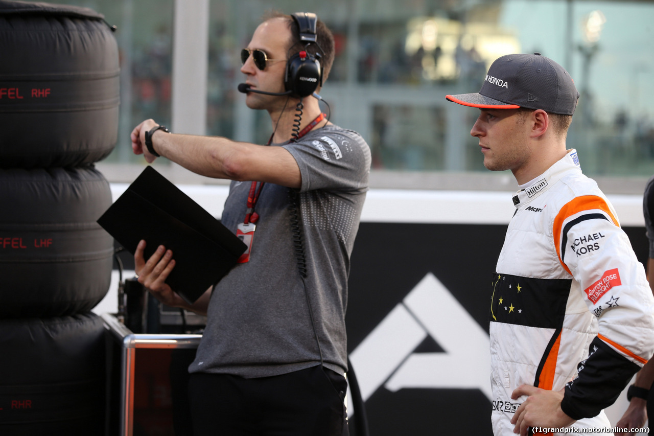 GP ABU DHABI, 26.11.2017 - Gara, Stoffel Vandoorne (BEL) McLaren MCL32