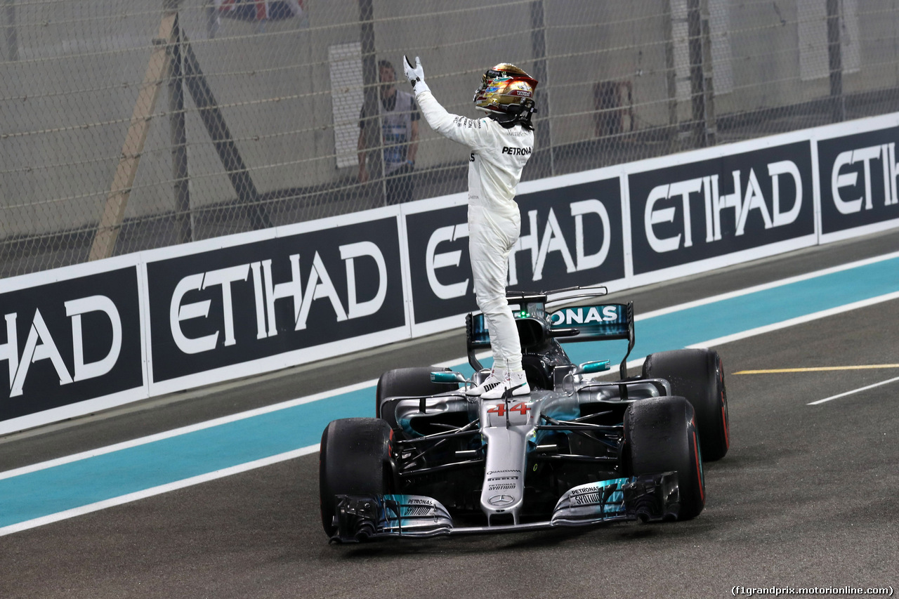 GP ABU DHABI, 26.11.2017 - Gara, 2nd place Lewis Hamilton (GBR) Mercedes AMG F1 W08