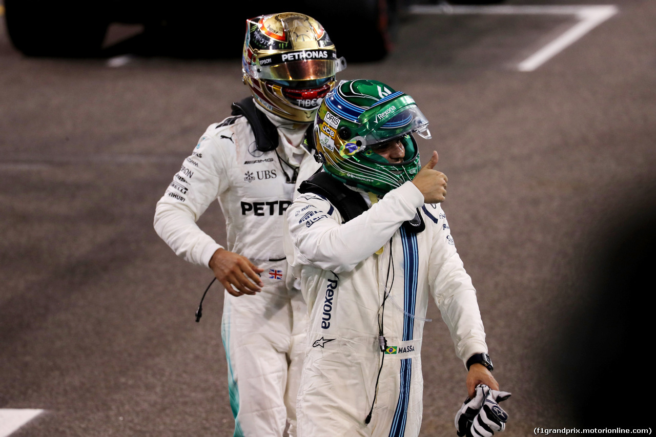 GP ABU DHABI, 26.11.2017 - Gara, Felipe Massa (BRA) Williams FW40 e Lewis Hamilton (GBR) Mercedes AMG F1 W08