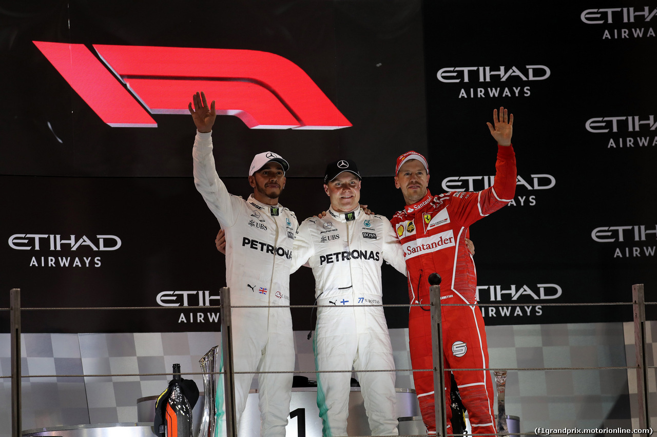 GP ABU DHABI, 26.11.2017 - Gara, 1st place Valtteri Bottas (FIN) Mercedes AMG F1 W08, 2nd place Lewis Hamilton (GBR) Mercedes AMG F1 W08 e 3rd place Sebastian Vettel (GER) Ferrari SF70H